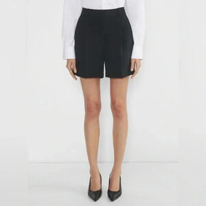 The Effortless Short™ Mid-Thigh Black Size 6
